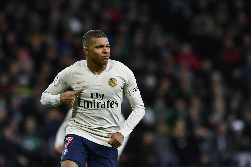 降温后才明白: 波司登、凯乐石不火了, 满大街都在穿这3个牌子